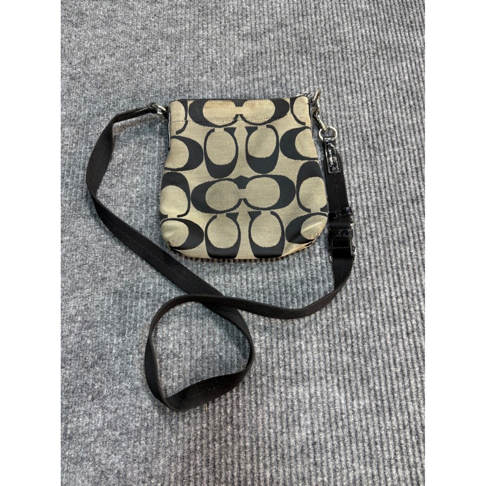 Coach Signature Jacquard Crossbody Bag Black Grey Patent Trim Messenger - Picture 4 of 8